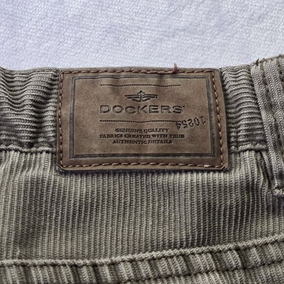 Dockers Men’s Straight Fit Corduroy Pants Dark Khaki 44x32 Classic 5-Pocket - Picture 7 of 7